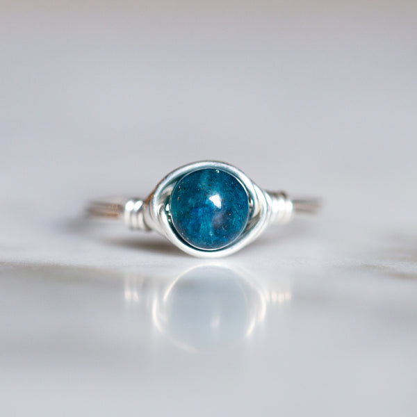 Apatite Gemstone Ring with band and setting made of sterling silver