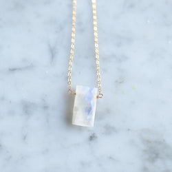 rainbow moonstone pendant necklace with chain of 14k gold filled